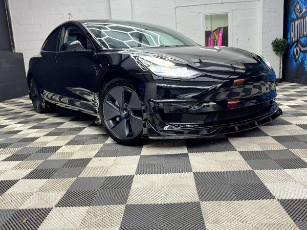 Tesla Model 3 view 7