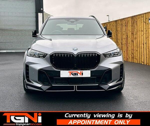 BMW X5 view 3