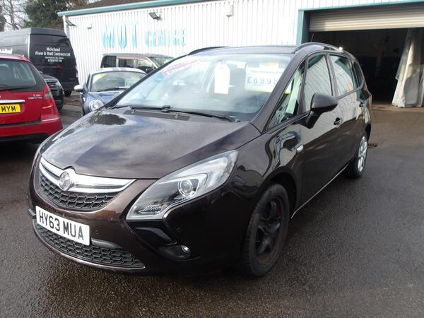 Vauxhall Zafira Tourer view 7