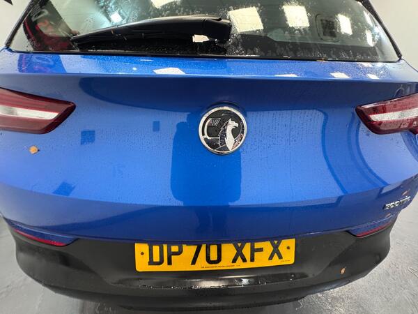 Vauxhall Grandland X view 3