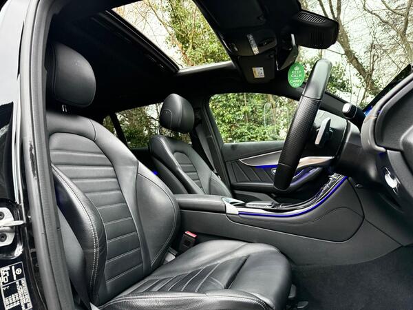 Mercedes-Benz Eqc view 2