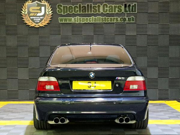 BMW M5 view 6