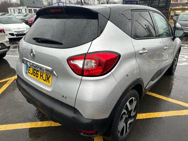 Renault Captur view 2