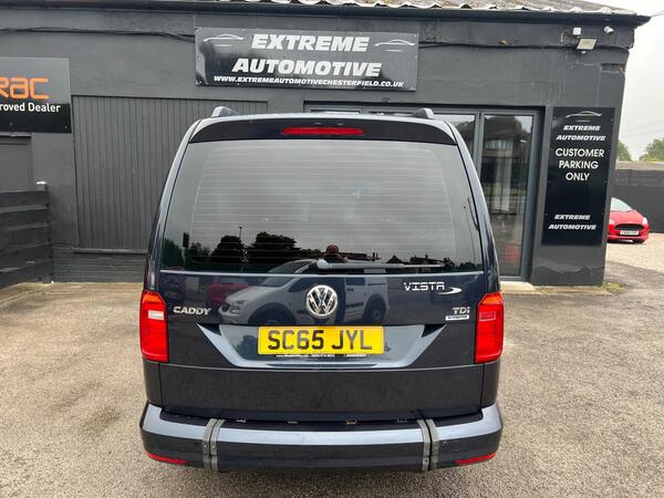 Volkswagen Caddy Maxi Life view 7
