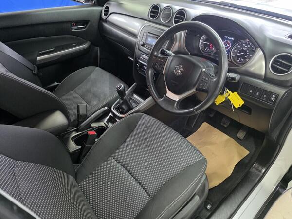 Suzuki Vitara view 5