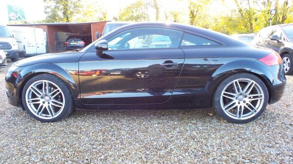 Audi TT view 6