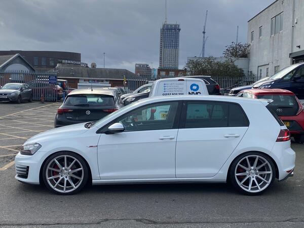 Volkswagen Golf view 7