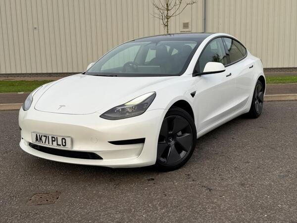 Tesla Model 3 view 4