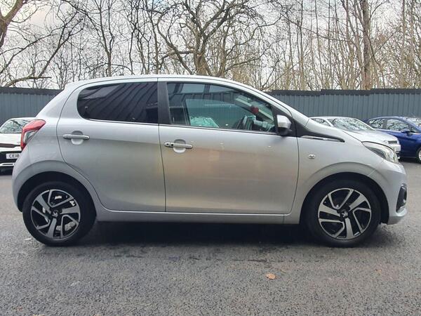 Peugeot 108 view 6