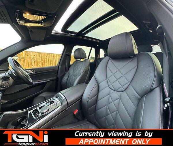 BMW X5 view 5