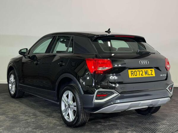 Audi Q2 view 5