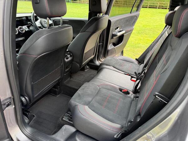 Mercedes-Benz GLB view 6