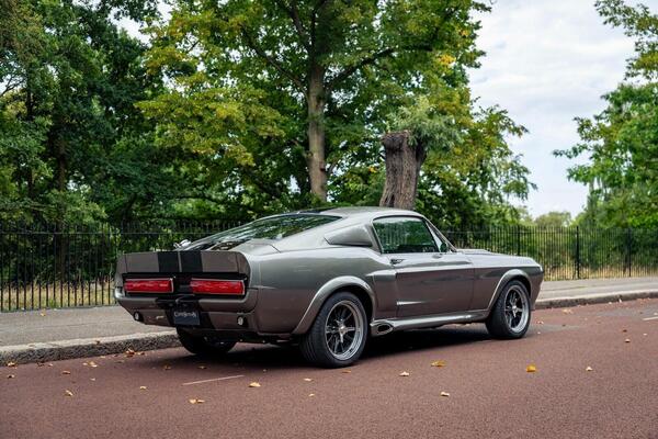 Ford Mustang view 5