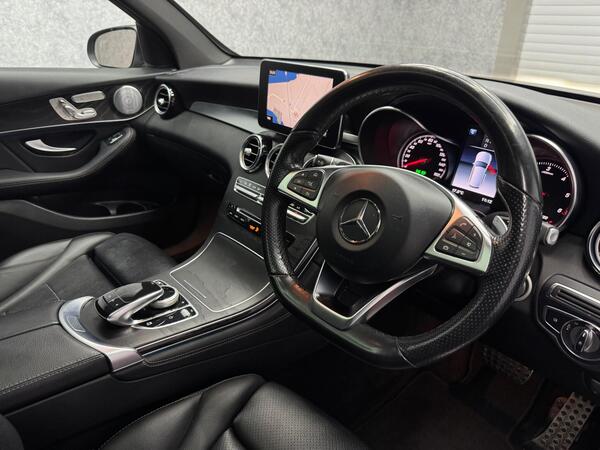 Mercedes-Benz GLC view 2