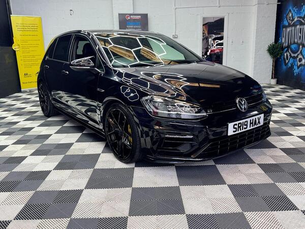 Volkswagen Golf view 6