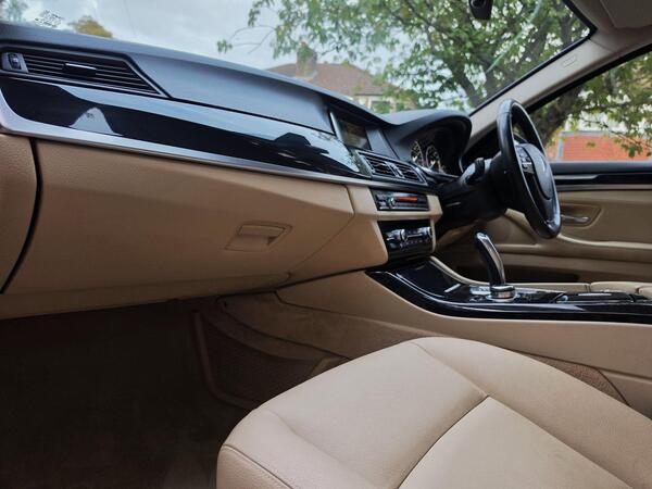 2015 BMW 5 Series 2.0 520d SE Touring Auto Euro 6 (s/s) 5dr