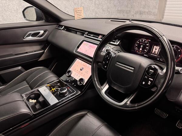 Land Rover Range Rover Velar view 2