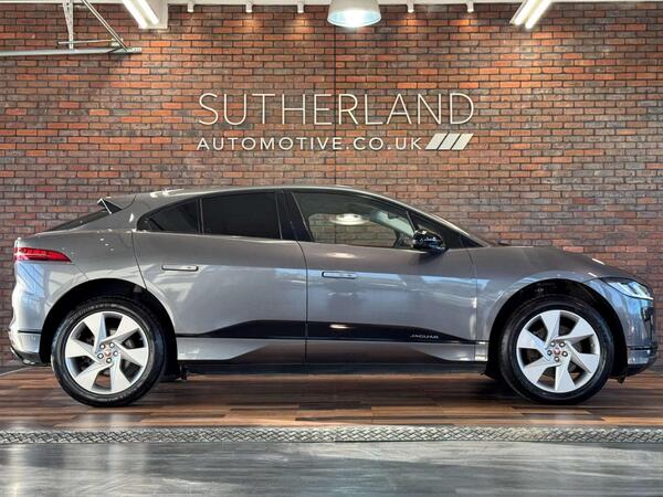 Jaguar I Pace view 3