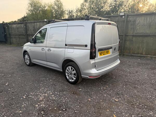 2023 Volkswagen Caddy 2.0 TDI C20 Commerce Pro DSG SWB Euro 6 (s/s) 5dr