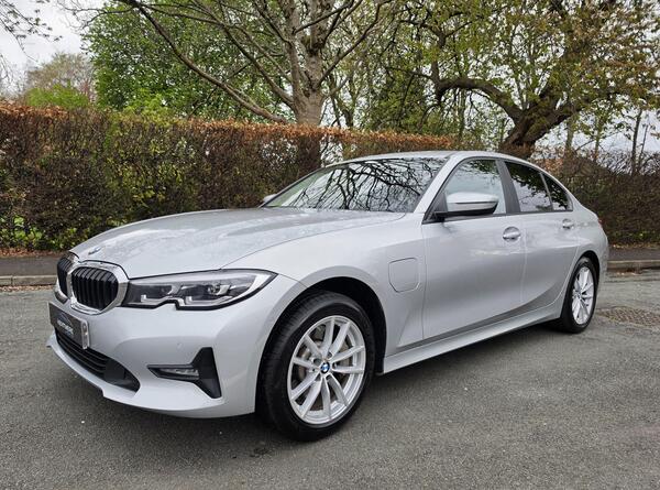 2019 BMW 3 Series 2.0 330e 12kWh SE Pro Auto Euro 6 (s/s) 4dr