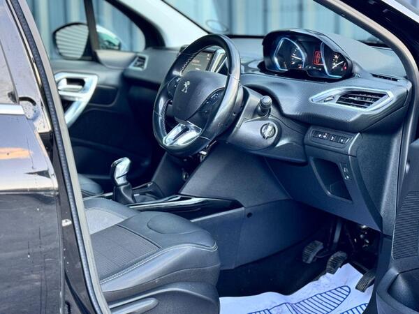 Peugeot 2008 view 6