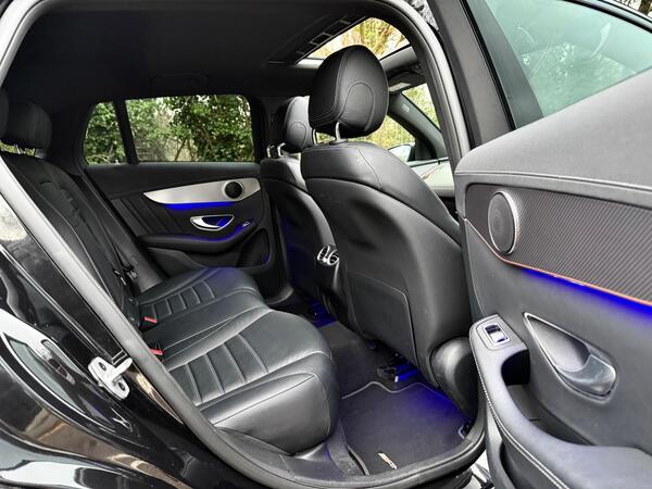 Mercedes-Benz Eqc view 6