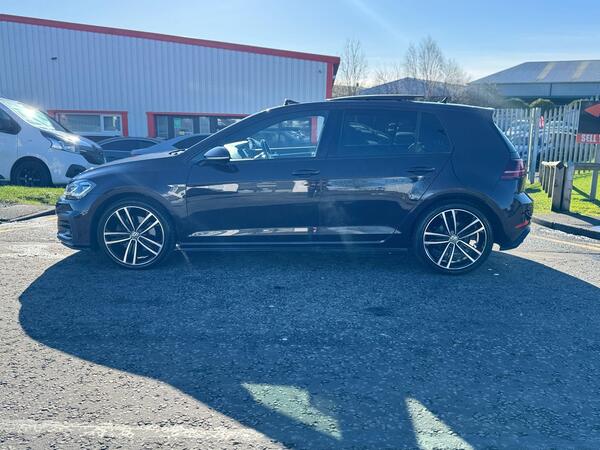 Volkswagen Golf view 6