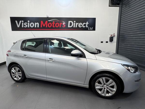 Peugeot 308 view 2