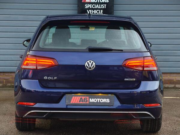 Volkswagen Golf view 7