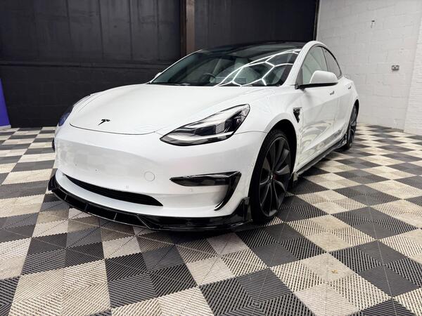 Tesla Model 3 view 5