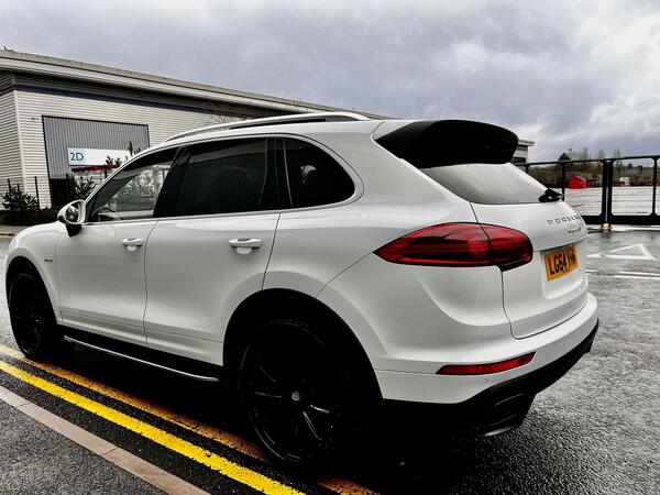 Porsche Cayenne view 5