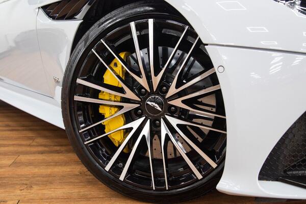 Aston Martin DBS view 5