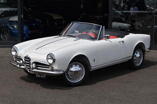 Alfa Romeo Giulietta view 3