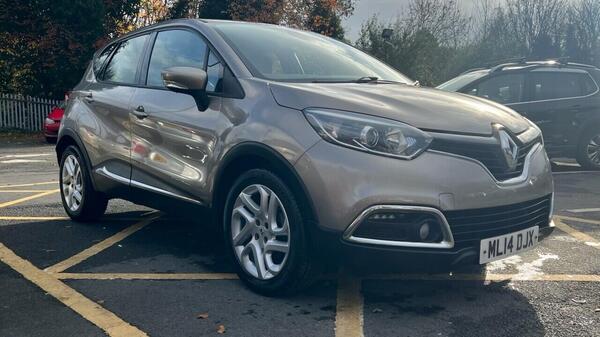 Renault Captur view 3