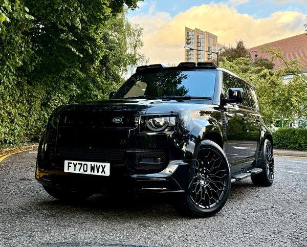 Land Rover Defender view 5