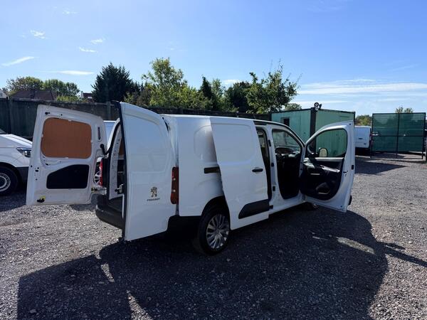 2022 Peugeot Partner 1.5 BlueHDi 850 Professional Premium + Long Crew Van Double Cab 6dr Diesel Manual LWB Euro 6 (s/s) (100 bhp)