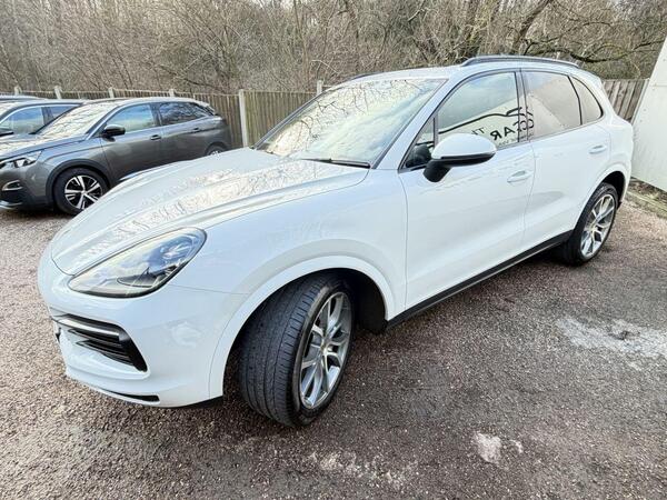 Porsche Cayenne view 6