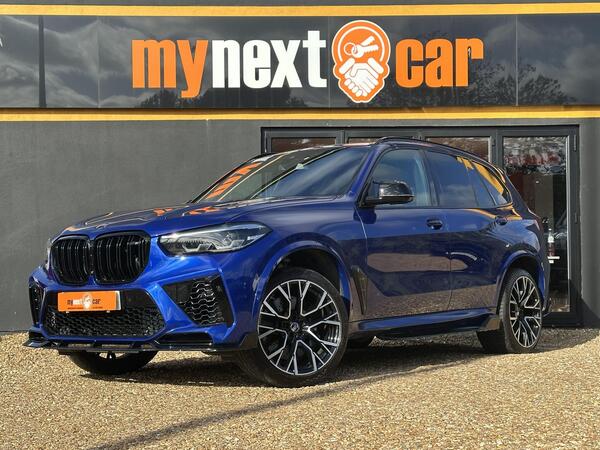 BMW X5 M view 3