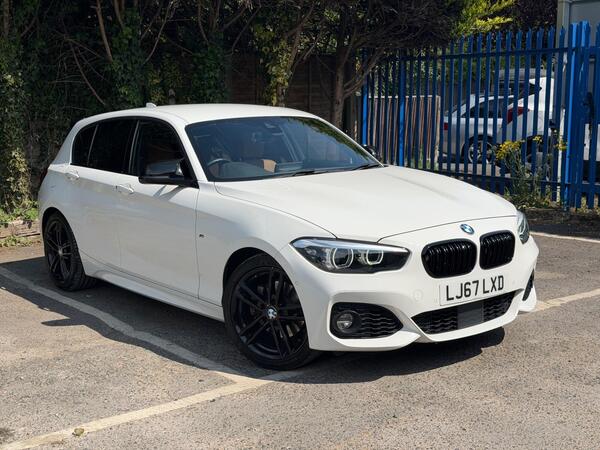 BMW 1 Series: Front Right