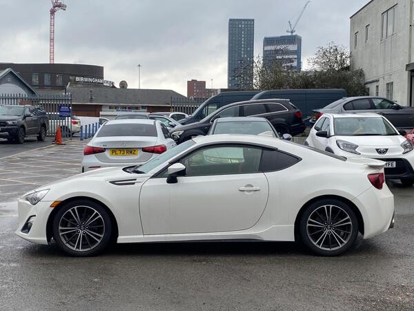 Toyota GT86 view 3
