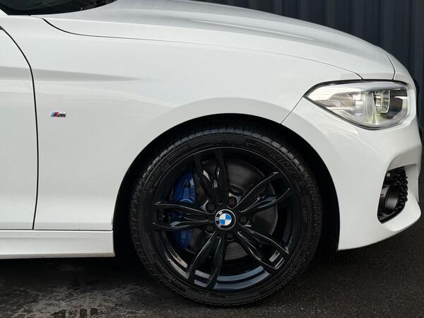 BMW 1 Series view 5
