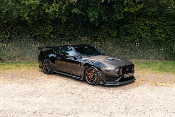 Ford Mustang view 2