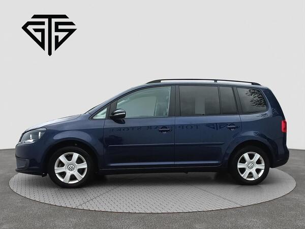 Volkswagen Golf view 6