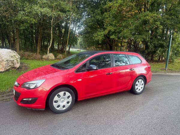 2014 Vauxhall Astra 1.6 16V Design Sports Tourer Auto Euro 5 5dr