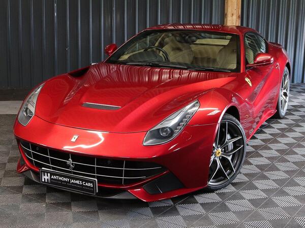 Ferrari F12 Berlinetta view 6