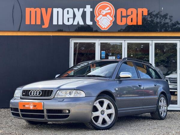 Audi S4 view 3