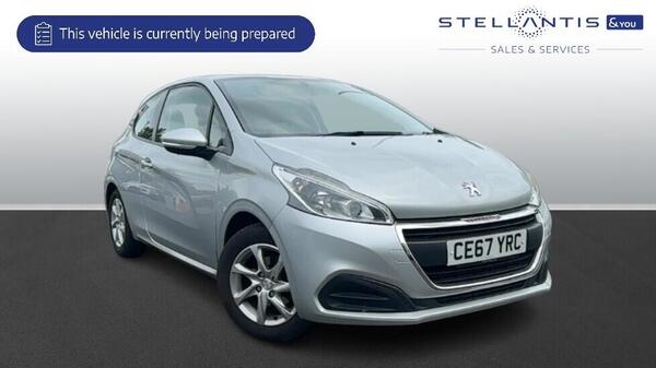 None PEUGEOT 208 1.2 PURETECH ACTIVE HATCHBACK 3DR PETROL MANUAL EURO 6 82 PS CASH... photo