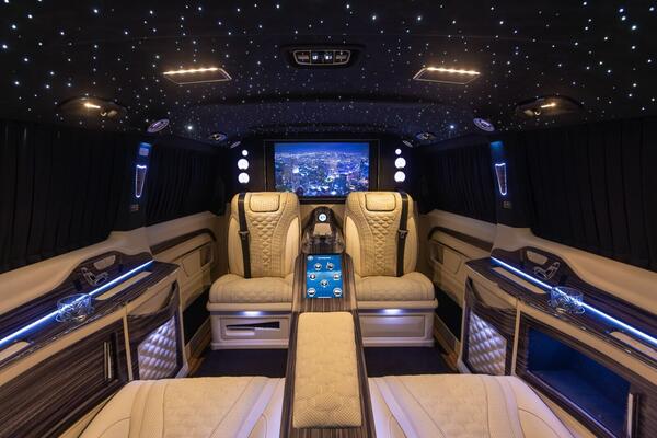 Mercedes-Benz V Class view 2