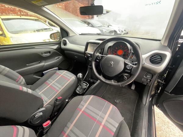 Peugeot 108 view 3
