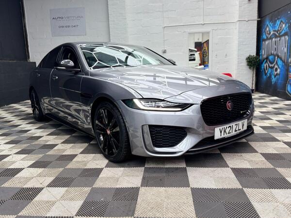 Jaguar Xe view 2